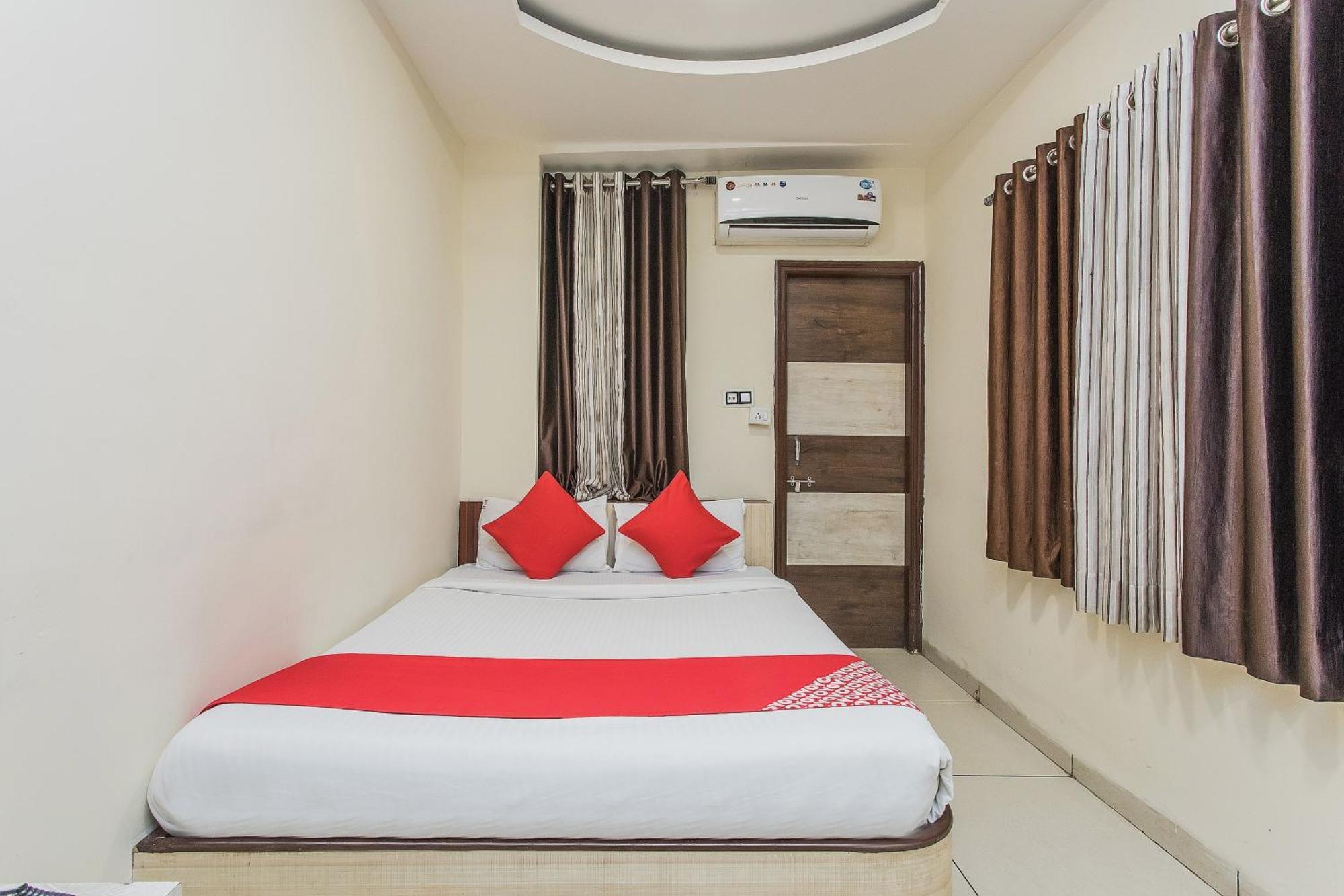 Hotel Mehar Residency Індаур Екстер'єр фото