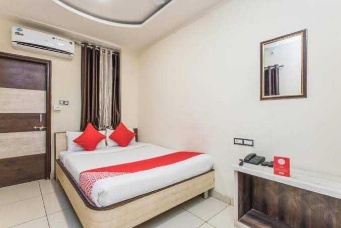 Hotel Mehar Residency Індаур Екстер'єр фото