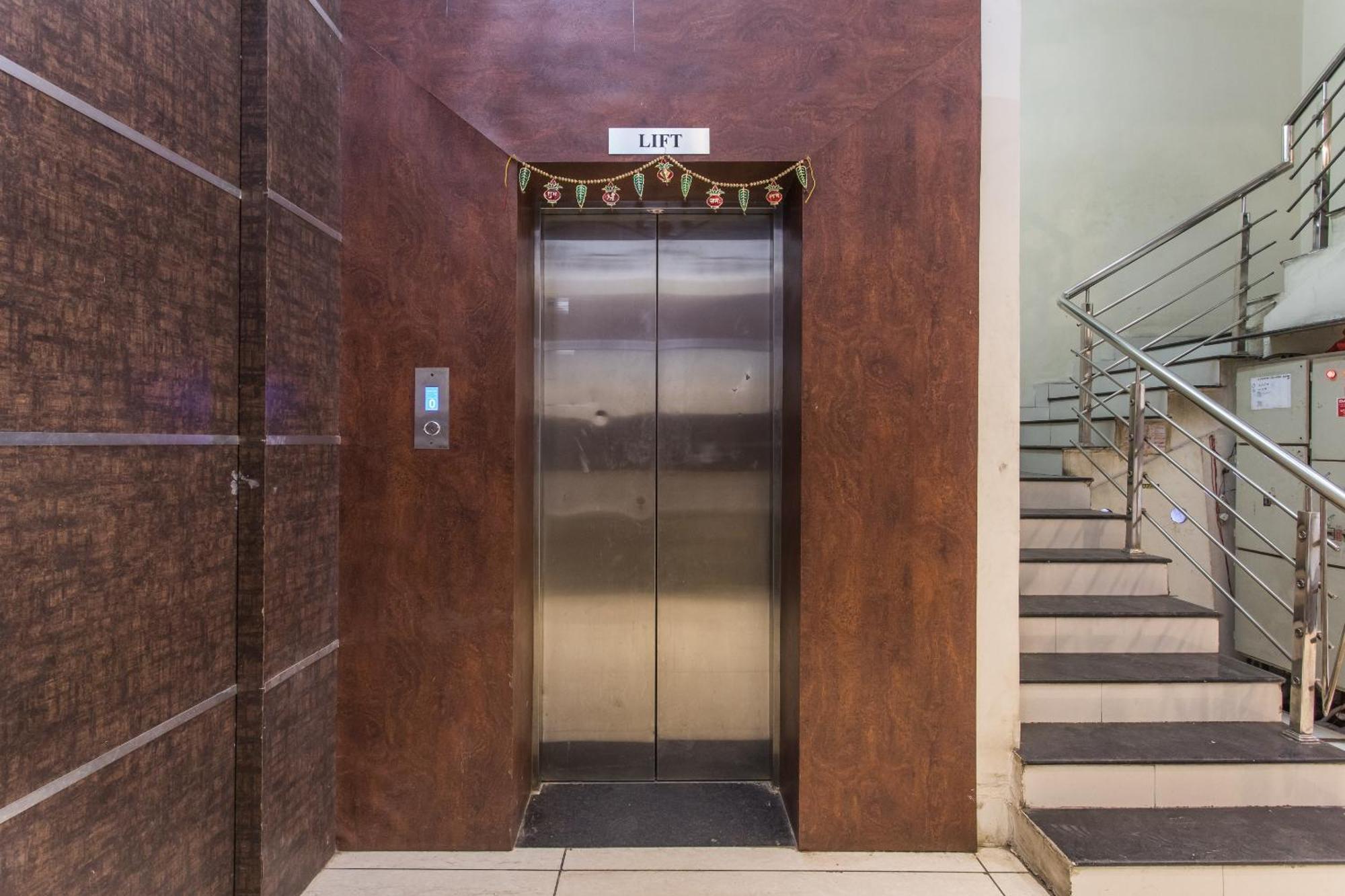 Hotel Mehar Residency Індаур Екстер'єр фото